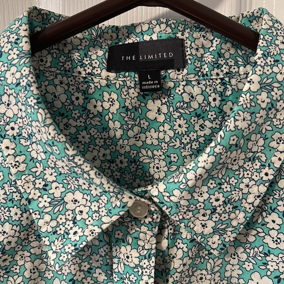 The limited woman long sleeve floral dress shirt - Picture 2 of 6